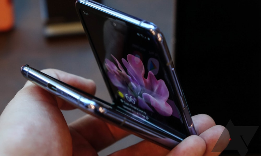 Samsung Galaxy Z Flip 8GB/256GB trả góp 0% | Sẵn hàng, đủ màu